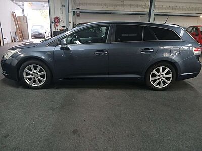 Toyota Avensis Kombi Executive SR WR HU SERV NEU AHK
