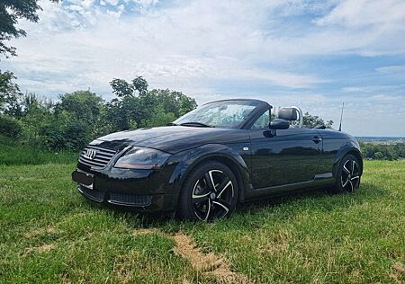 Audi TT 1.8 T Roadster (110kW)