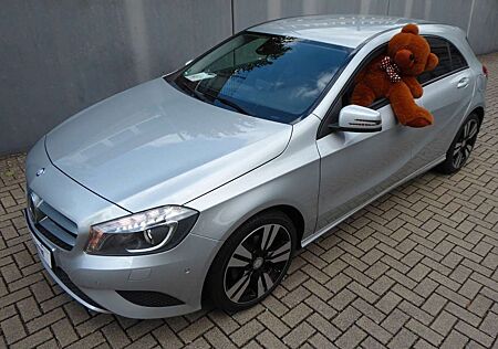 Mercedes-Benz A 180 CDI BlueEfficiency neu bereift!Scheckheft!