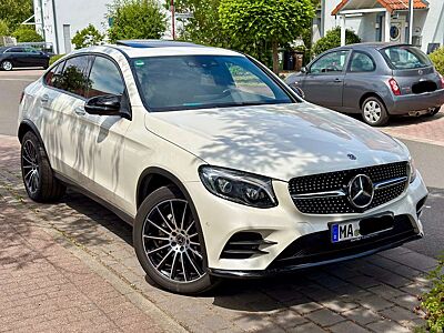 Mercedes-Benz GLC 300 GLC 300 Coupe AMG 4M 9G Luftfw. AHK LED 20" und jede Menge Schnickschnack