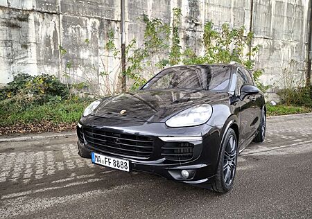 Porsche Cayenne 2015 FACELIFT V8 4,2 DIESEL / VIELE NEUTEILE