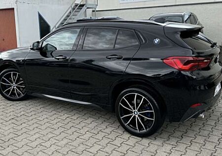 BMW X2 xDrive 20 d M Paket /AKH /Head-Up/Panorama