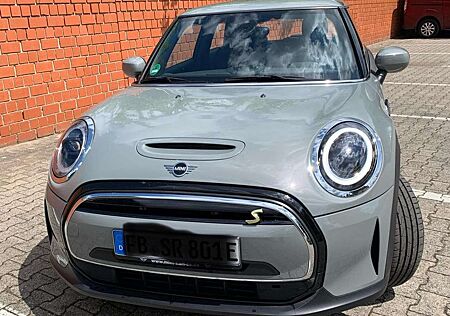 Mini Cooper SE Classic Trim