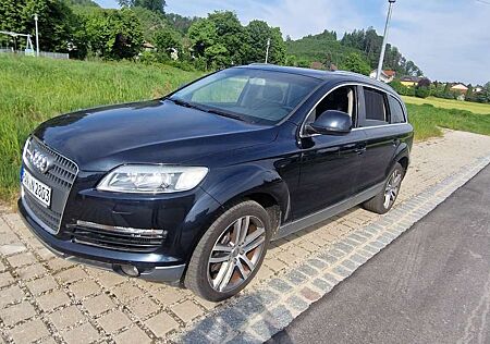 Audi Q7 4.2 TDI DPF quattro tiptronic
