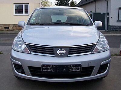Nissan Tiida Visia