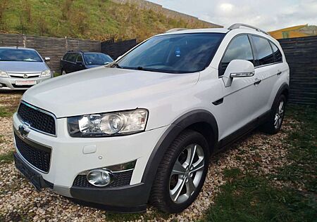 Chevrolet Captiva 2.2 D LTZ 4WD*Autom.*Pano*Temp.*Navi*7Si