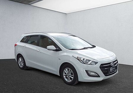 Hyundai i30 CW 1,4 Classic blue