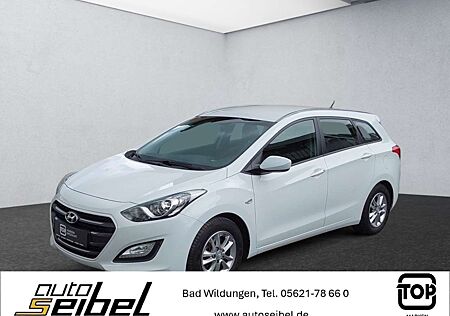 Hyundai i30 CW 1,4 Classic blue