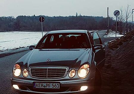 Mercedes-Benz E 220 T CDI Elegance