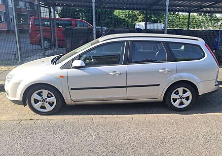 Ford Focus Turnier 1.6 Ti-VCT Trend