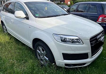 Audi Q7 3.0 TDI DPF quattro tiptronic