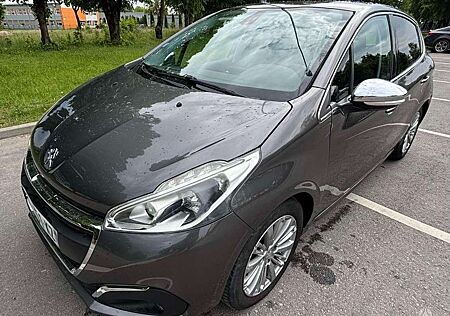 Peugeot 208 Allure Alu Navi PDC Inspektion Zahnriemen neu!