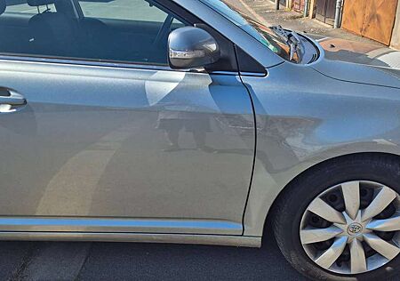 Toyota Avensis 1.8 Selektion
