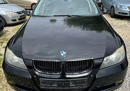 BMW 320i 320