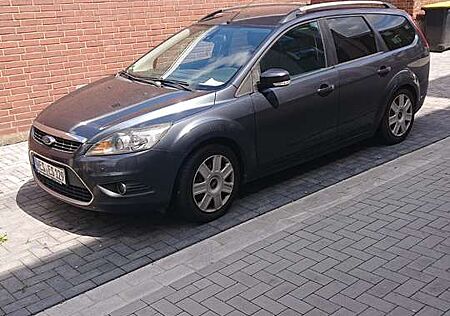Ford Focus Turnier 2.0 16V LPG Titanium