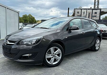 Opel Astra J SPORTS TOURER STYLE /1 HAND/KUPPLUNG NEU