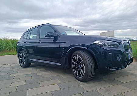 BMW iX3 M Sport Inspiring AHK Pano Parkass.
