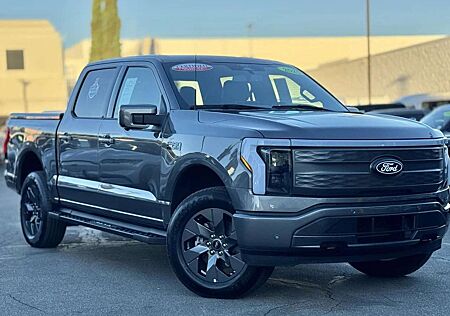 Ford F 150 Lightning Lariat, neuwertig, Top-Gelegenheit!