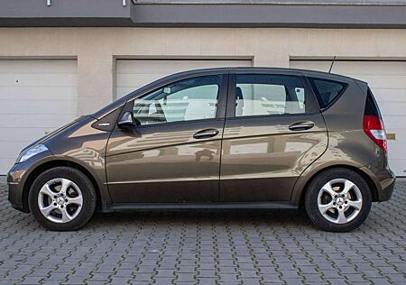 Mercedes-Benz A 160 BlueEFFICIENCY Elegance