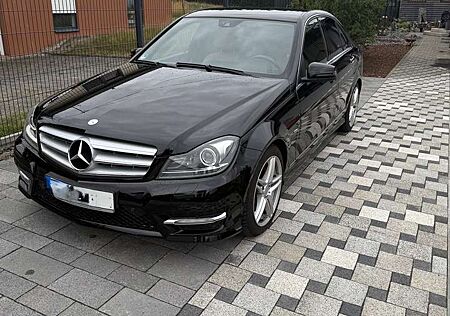 Mercedes-Benz C 200 CGI BlueEFFICIENCY Avantgarde AMG Line,Xenon,Leder