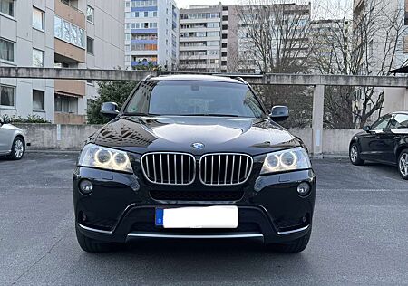 BMW X3 xDrive20d PANO Auto.