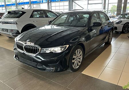 BMW 330 Advantage*G20*LED*Leder*Navi*CarPlay*Head-Up