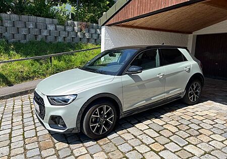 Audi A1 Sportback / 30 TFSI allstreet S tronic