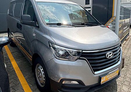 Hyundai H-1 Kasten (Flügeltüren h.)