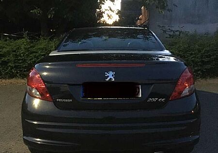 Peugeot 207 CC 120 VTi Roland Garros TOP TÜV 05/27 KLIMA PDC
