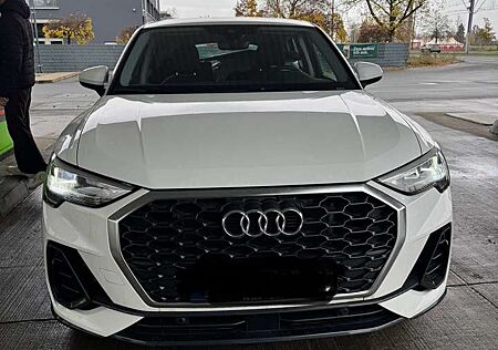 Audi Q3 Sports back 45tfsi