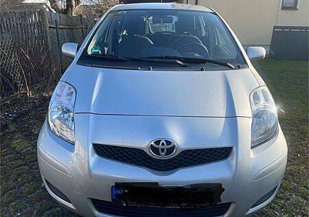 Toyota Yaris 1.33 VVT-i Sol
