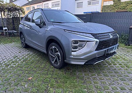 Mitsubishi Eclipse Cross Plug-In Hybrid 4WD Top