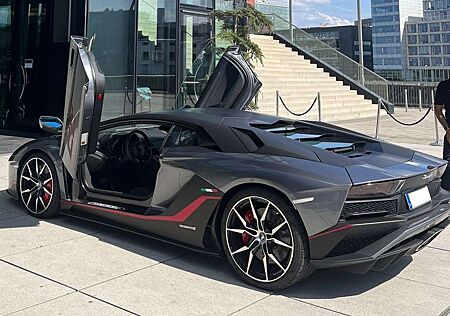 Lamborghini Aventador S LP-740/4