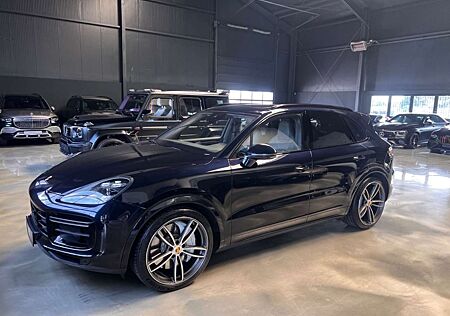 Porsche Cayenne Turbo PANO/ACC/HINTERACHSLENKUNG/PDCC SPO