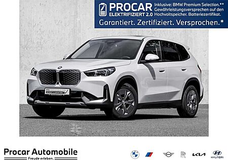 BMW iX1 eDrive20 PANO+AHK+HuD+MEMORY+DA PROF