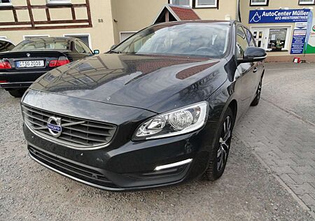 Volvo V60 LM Felgen+PDC+Klimaauto.+Navi+AHK