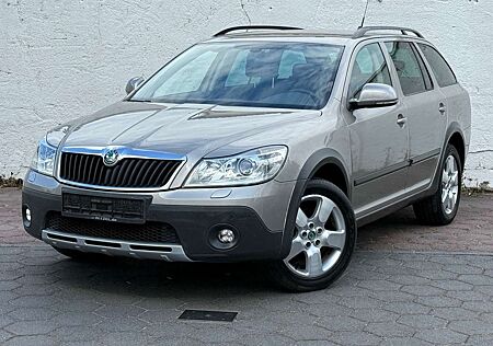 Skoda Octavia Combi Scout 4X4/AHK/PDC/Klima/