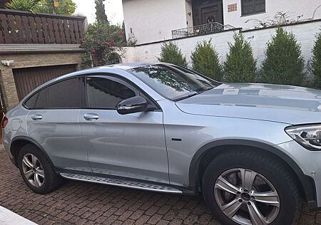 Mercedes-Benz GLC 300 e 4Matic 9G-TRONIC AMG Line