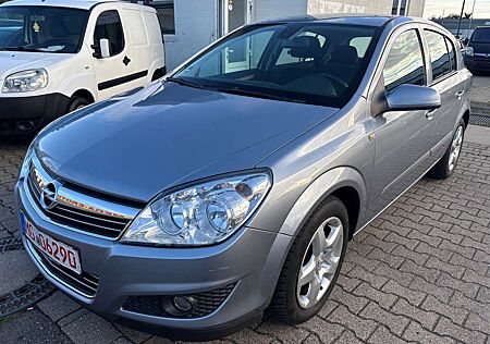 Opel Astra 1.3 D.Edition.Klima.Navi.
