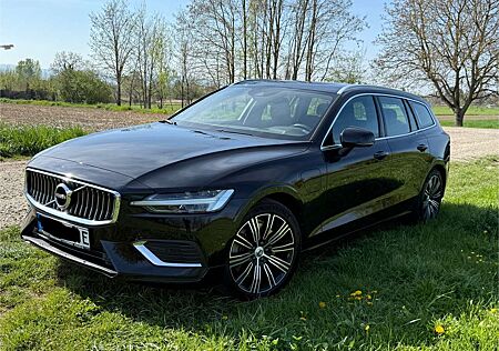 Volvo V60 Inscription Expression Recharge Plug-In Hybrid AWD