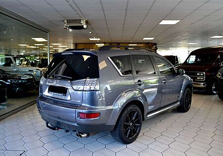 Mitsubishi Outlander 2,2 DI-D Intense 4WD, 7 Sitzer