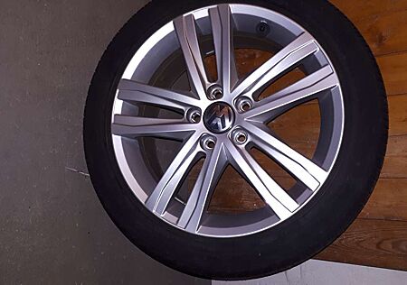 VW Jetta Volkswagen 1.4 TSI BlueMotion Technology