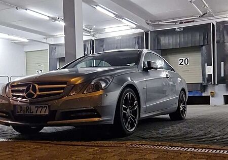 Mercedes-Benz E 350 CDI BE Prime Edition (207.322)