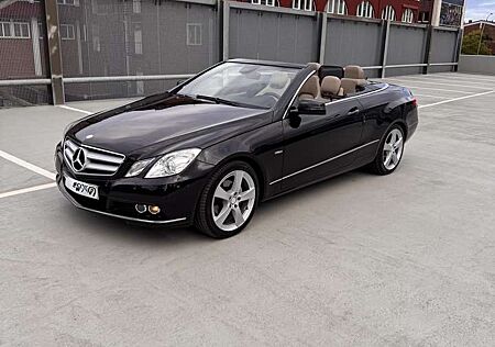 Mercedes-Benz E 250 E-Klasse Cabrio CGI Cabrio BlueEFFICIENCY Automati