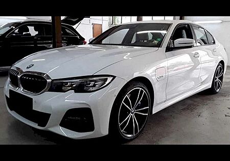 BMW 320 e Plug-In Hybrid (120 kW / 163 PS) Aut. M Sport