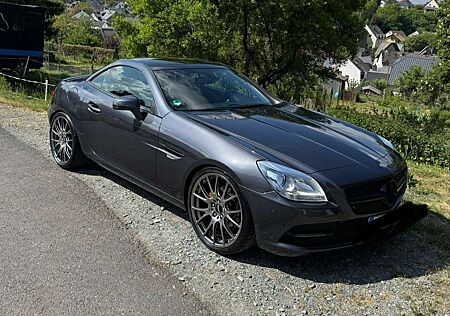 Mercedes-Benz SLK 200 Inden Design AMG mit Eintragung