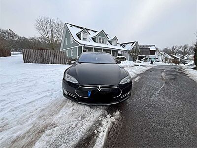 Tesla Model S Tesla Model S – gepflegt – 2 Jahre Garantie auf Ba