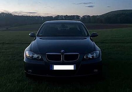 BMW 320i 320 *Top-Austattung*