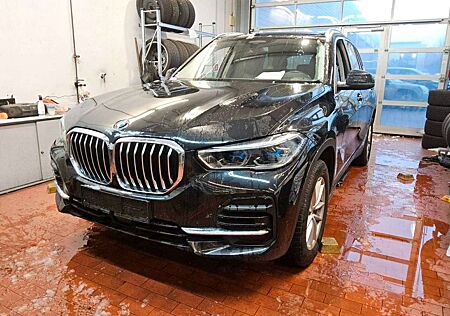 BMW X5 xDrive 30 d M Leder Navi Kamera AHK 3,5T