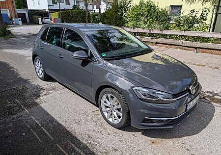 VW Golf Volkswagen 1.5 TSI DSG Facelift/Highline/LED/Standhzg
